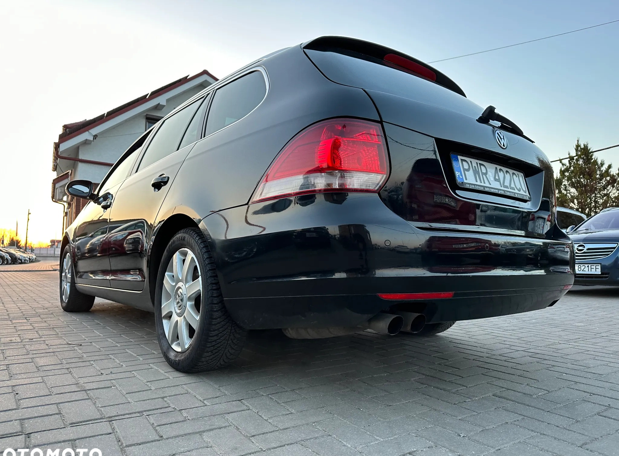 Volkswagen Golf cena 25900 przebieg: 185000, rok produkcji 2011 z Piaski małe 704